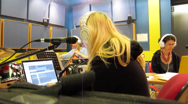 CMMR2016-Flo-Nela-Ximena-Magda