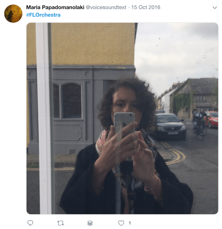 Maria-tweeting-during-FLO-ALL2016-performance