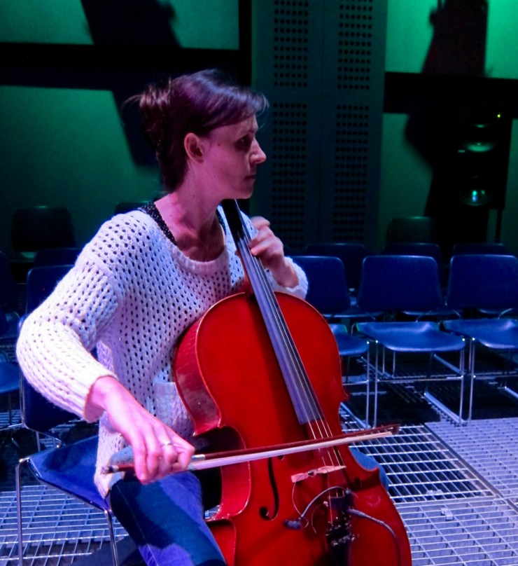 Female-Laptop-Orchestra_SARC2018_Magdalena-Chudy-in-action-with-cello